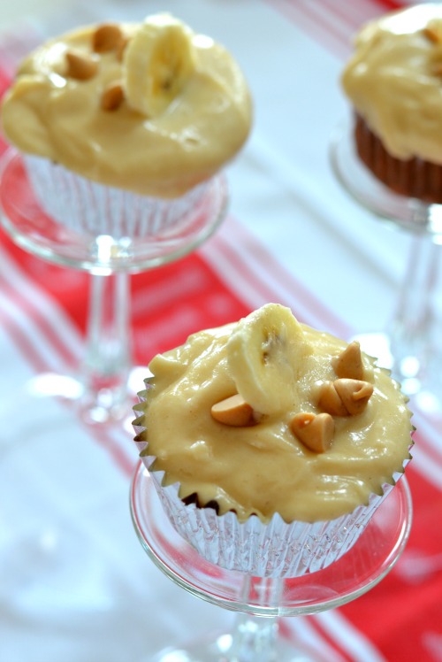 Peanut Butter Mascarpone Frosted Banana Cupcakes