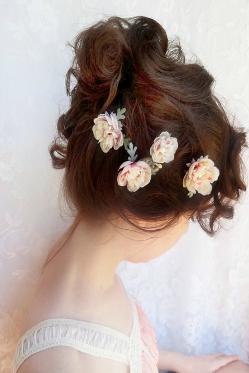 Floral.Bridal.Hair.Updo