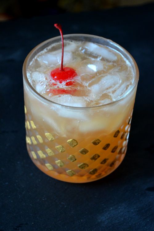 Easy Whiskey Sour Cocktail Recipe