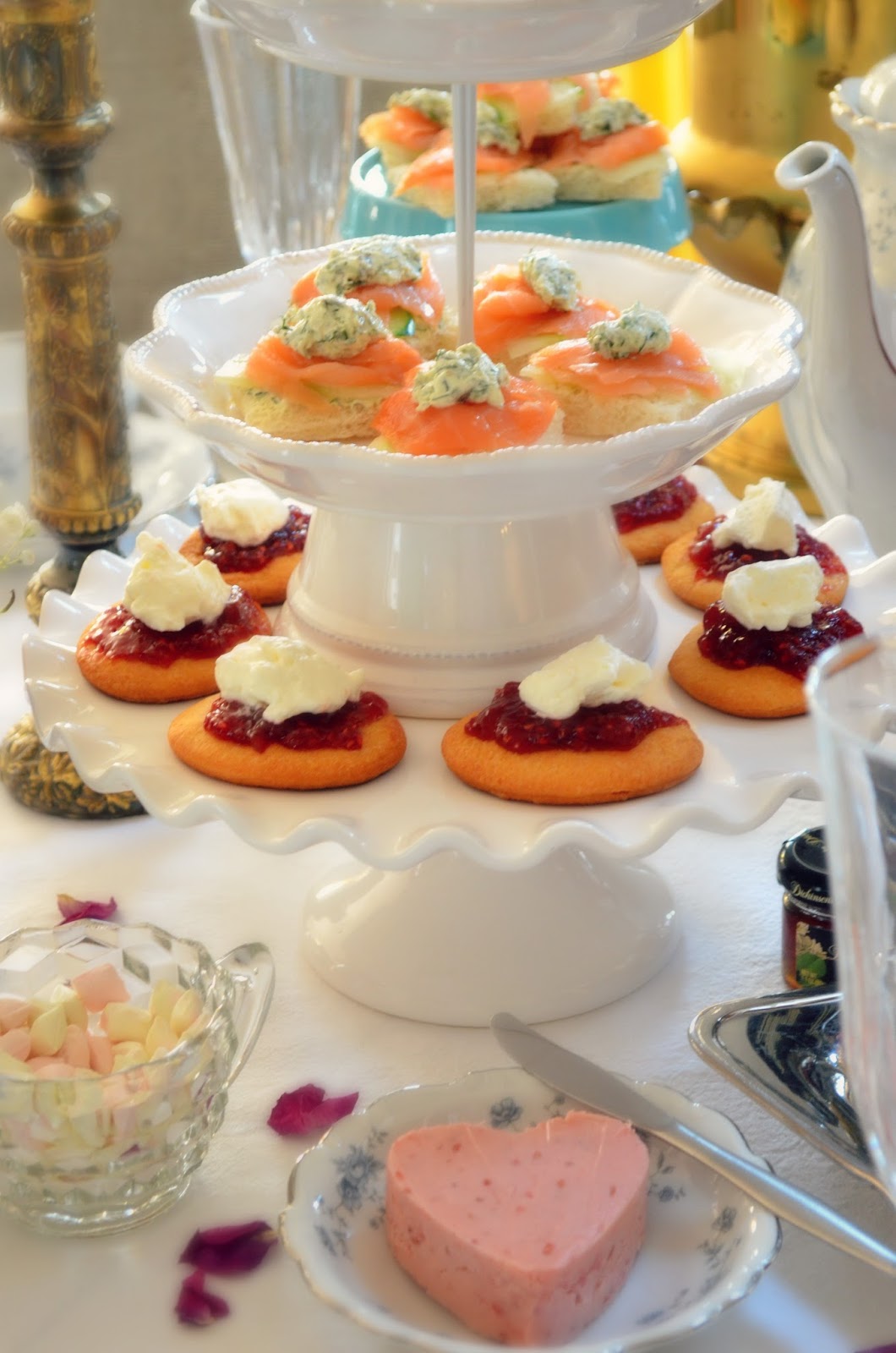 3 Simple How-To Tips for Hosting A Champagne Afternoon High Tea