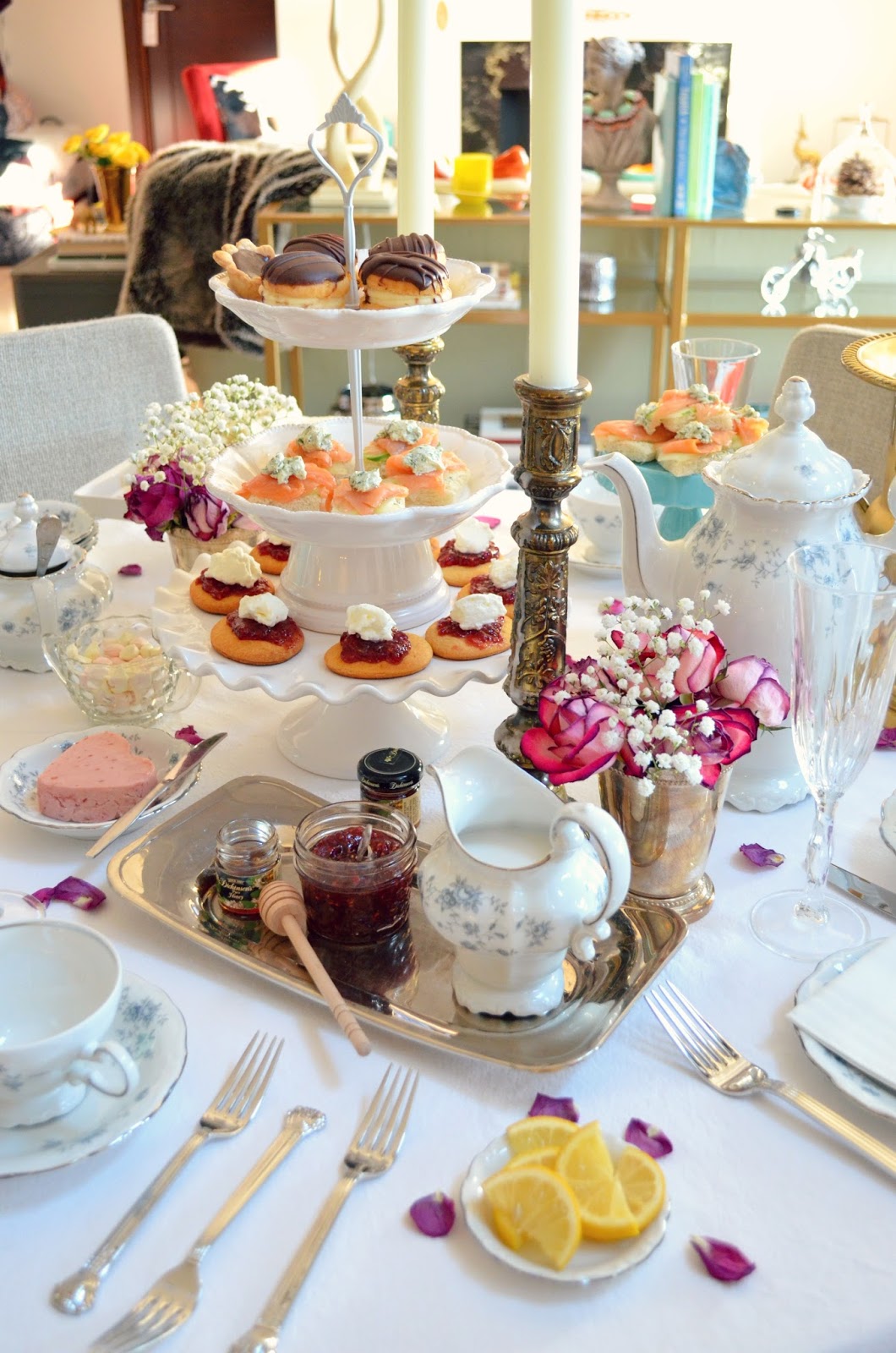 Oscars Champagne Afternoon High Tea How-To host one