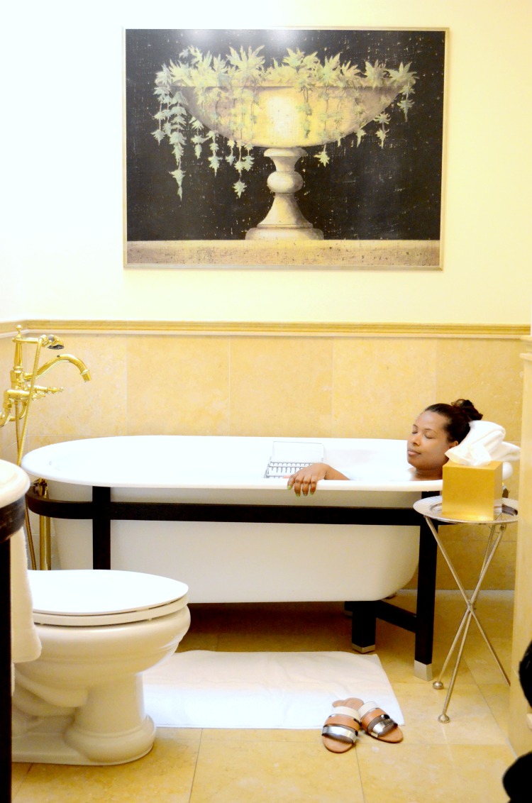 Pamper Yourself at Oheka Castle_Down Time in The Tub
