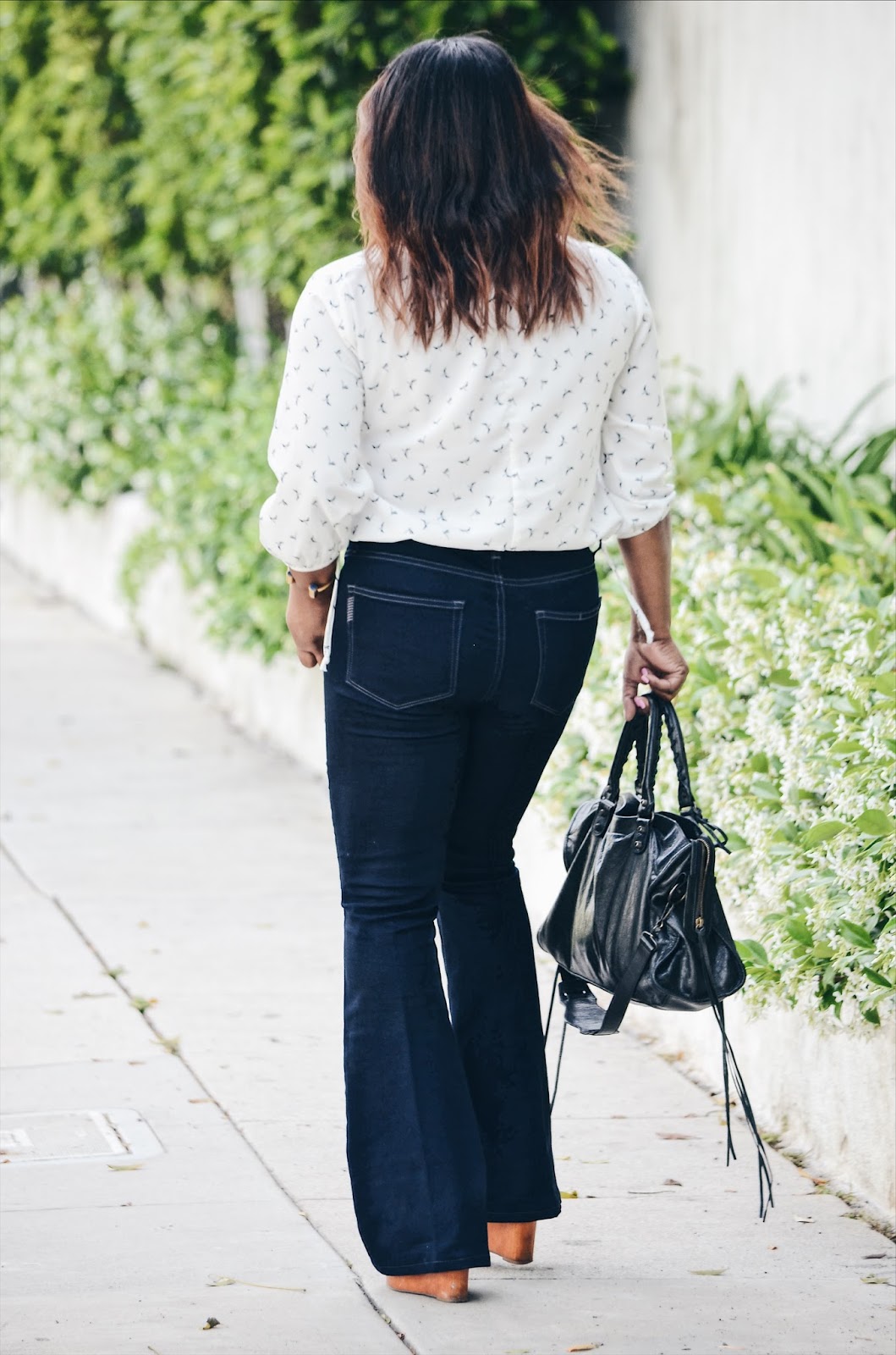 Paige Denim Flare Jeans_Lucky Brand Sandals_Balenciaga Bag_Gold Link Chain Choker Necklace