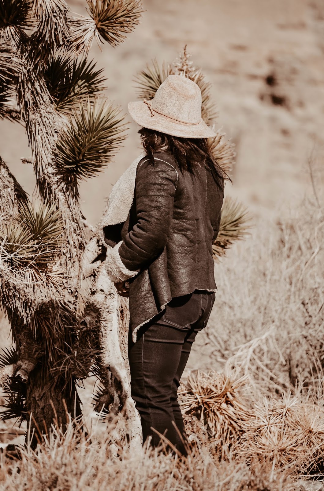 cowgirl-inthedesert-paige-denim-bootleg-jeans-pants-anthropologie-blush-plush-chenille-hat-guess-double-ring-belt-vintage-cateye-sunglasses-at-snowy-mount-charleston-lasvegas-nv