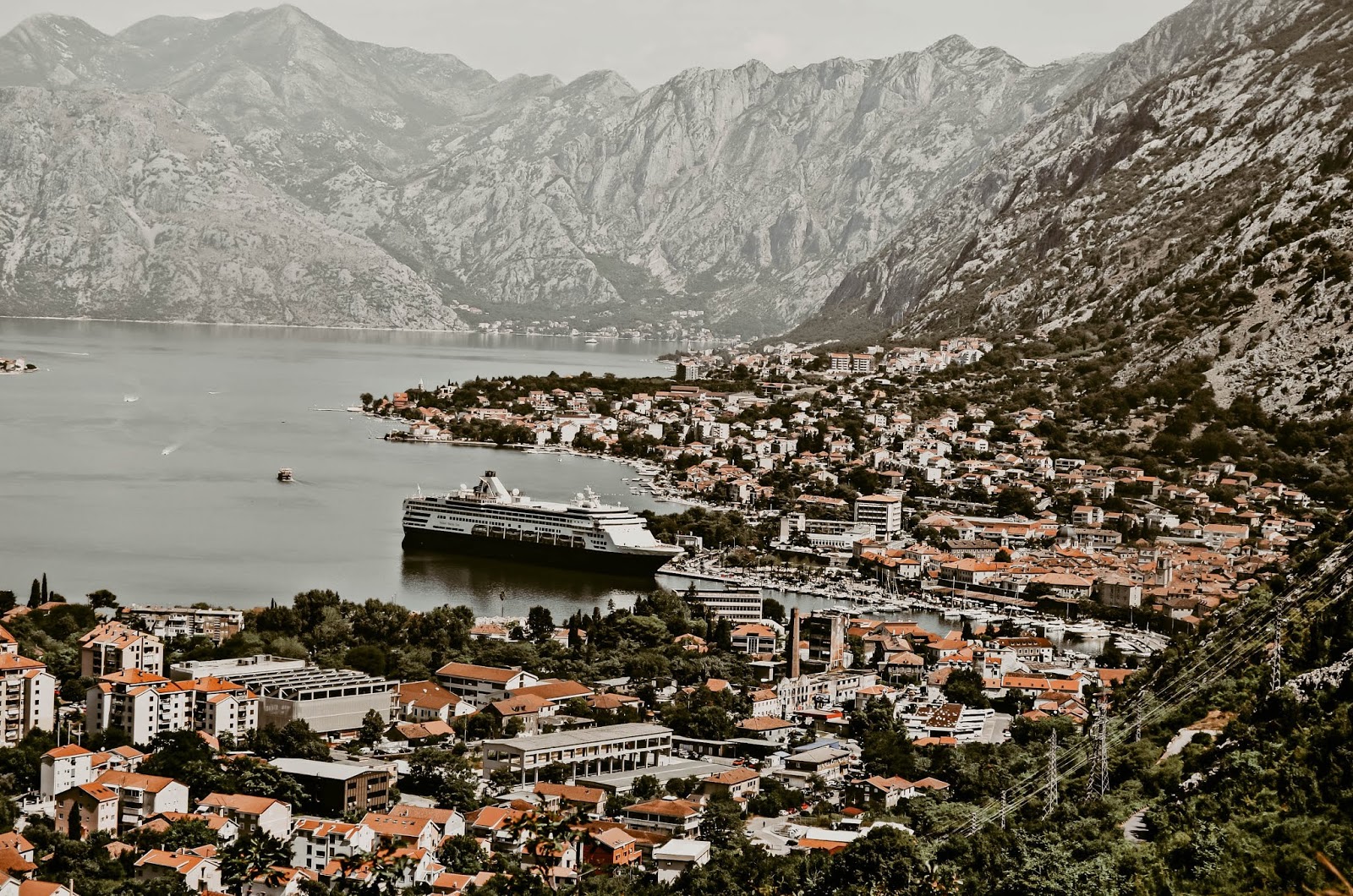 holland-american-cruise-line-ms-veendam-24day-greekodyssey-mediterranean-cruise-Kotor-Montenegro